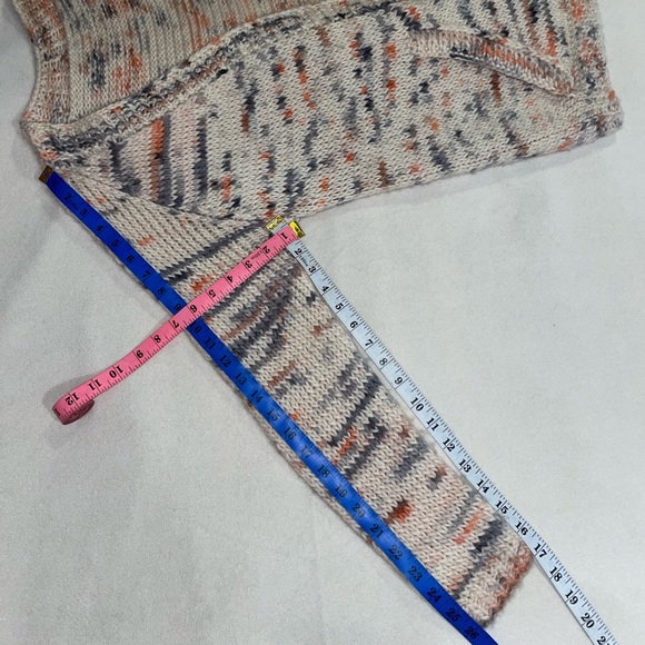 100% Wool Handknit Cardigan size medium in color Colorado - Picture 9 of 9